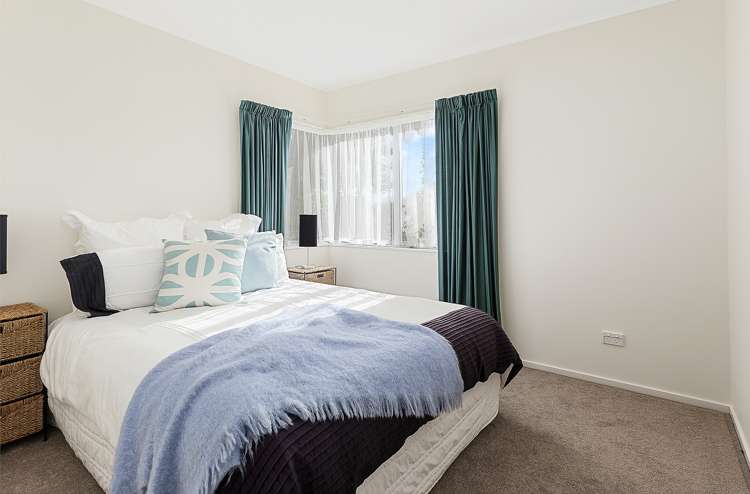 17 Samwell Drive Whitby_15