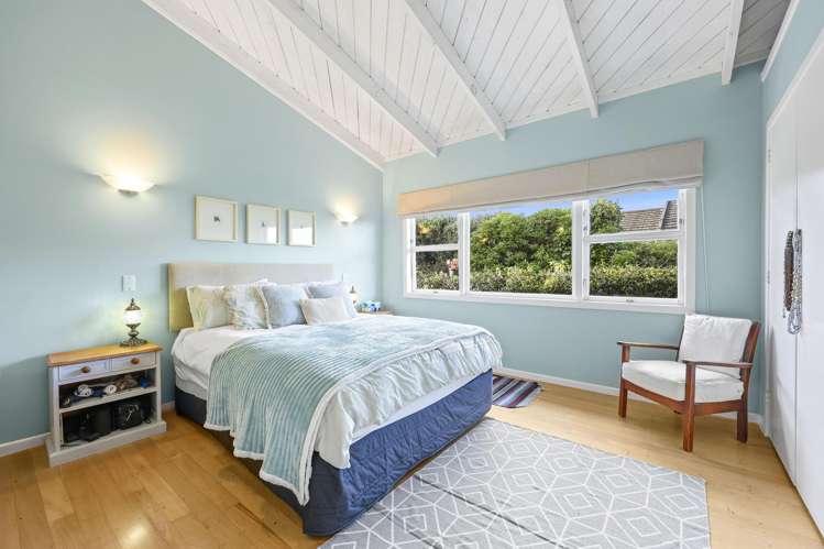 13 Colmar Road Mellons Bay_11