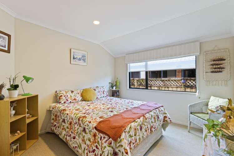 6 Royal Heights Glen Avon_22