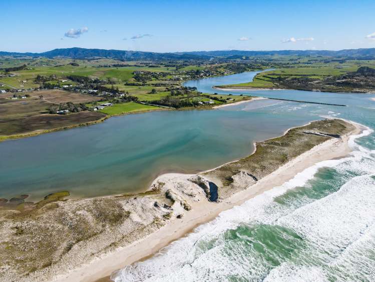 353 Cove Road Waipu_28