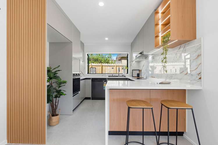 2/11 Roanoke Way Albany_10