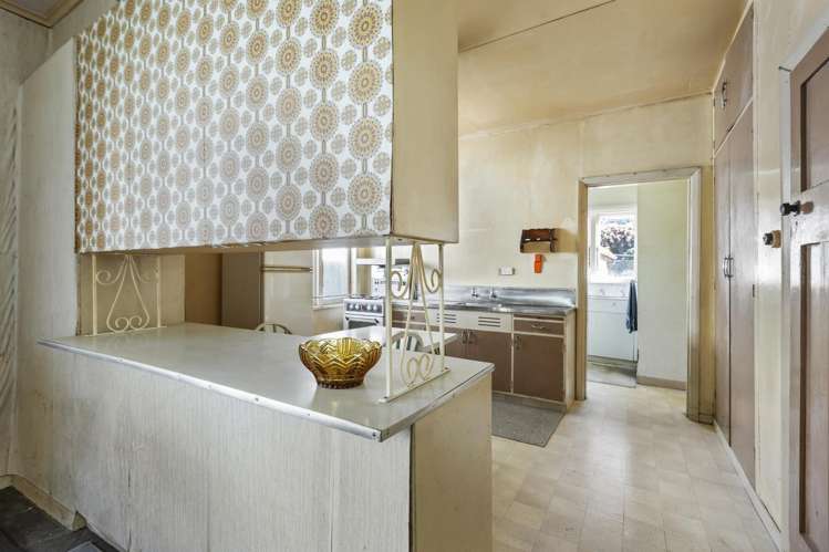 32 The Parade Island Bay_6