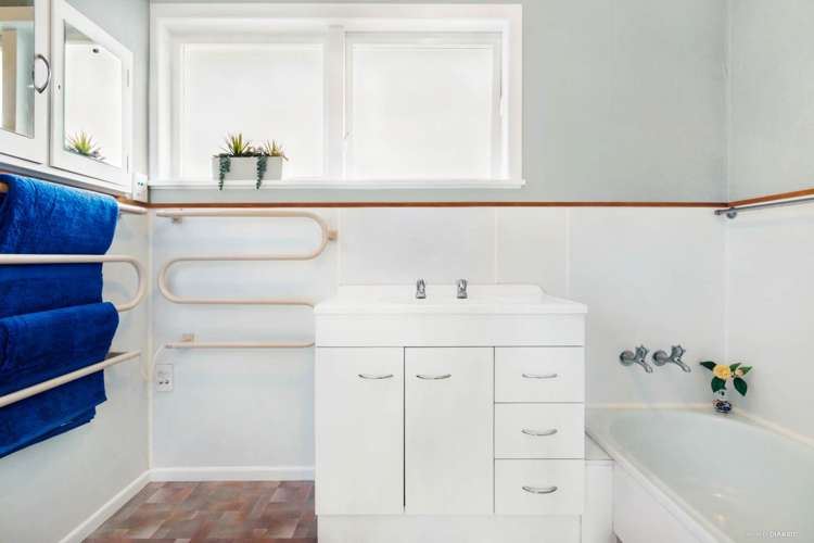 194 Kitchener Road Pukekohe_13