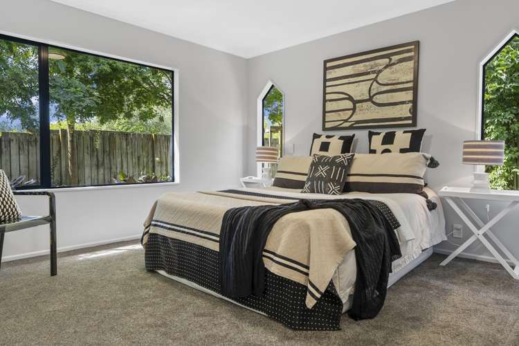 23 Maple Crescent Richmond_16