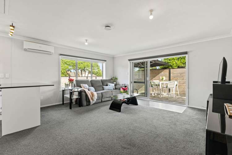 1/58 Challen Close Conifer Grove_3