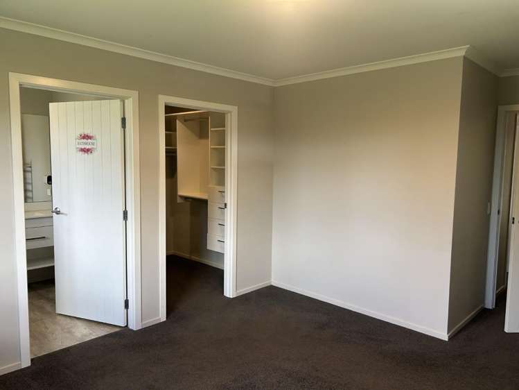 10 Les Wakefield Road 11192_9