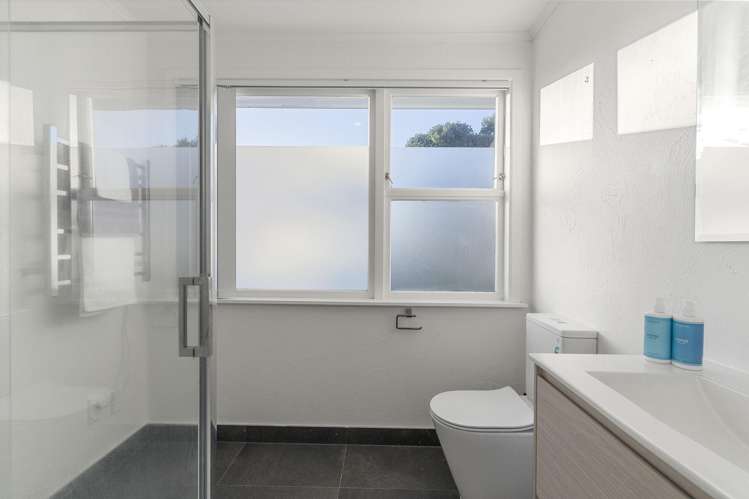 29A Acacia Road Torbay_7