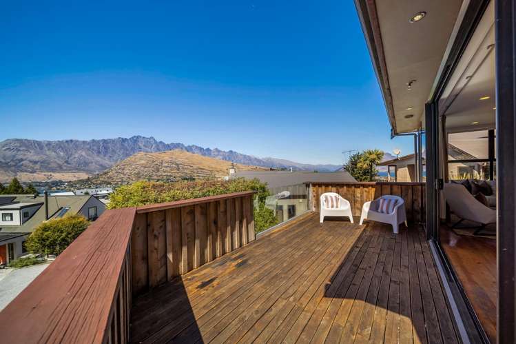 11 Goldleaf Hill Queenstown_24