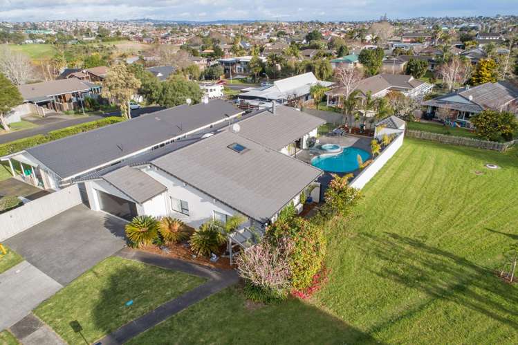 6 Tyrian Close Half Moon Bay_18