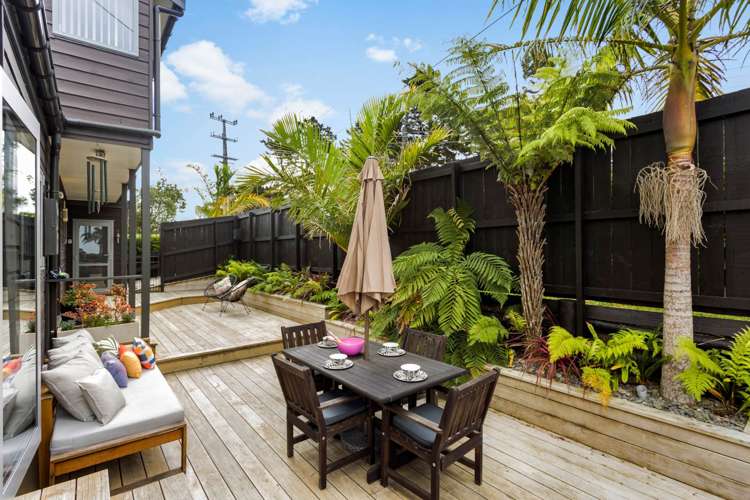 4 Captains Close Torbay_13