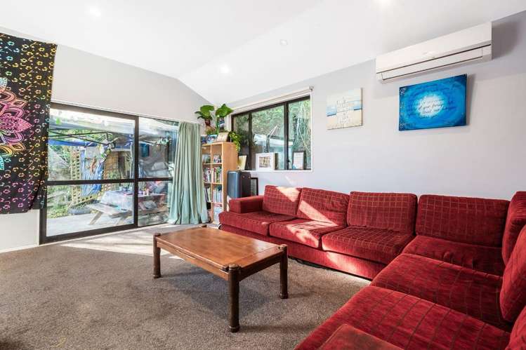 10 Hereford Street Cannons Creek_1