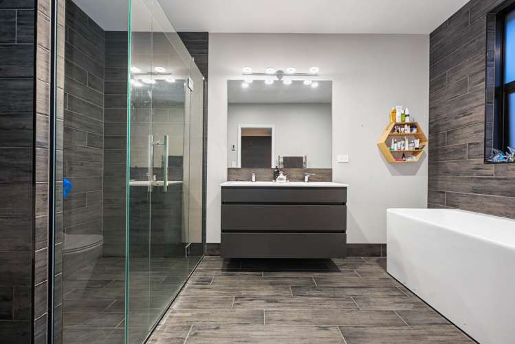 2 Helen June Avenue Flagstaff_18