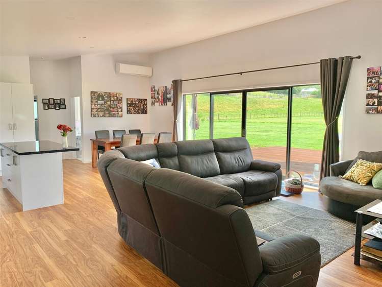 32 Argyll Road Otane_9