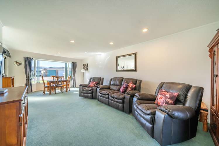 30/17 John Street Trentham_2