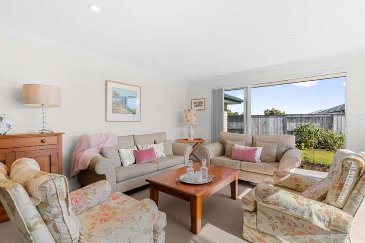 22 Kowi Lakes Drive One Tree Point_10