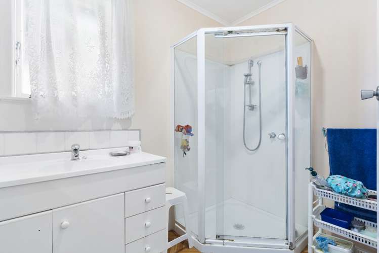 8 Mountbatten Place Papakura_8