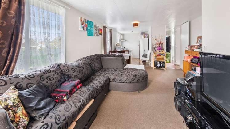 4/15 Barneys Farm Road Clendon Park_1