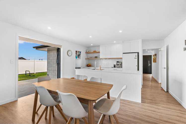 115 Kaurinui Crescent One Tree Point_11