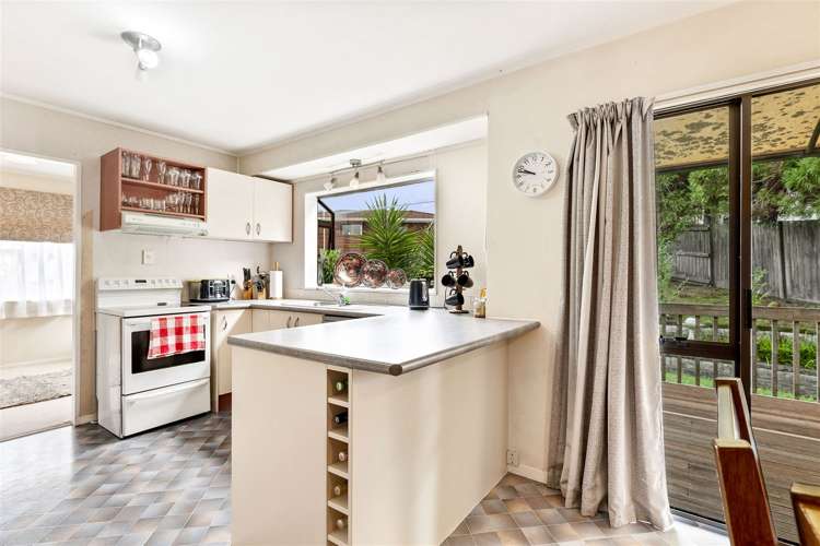 13 Miriam Corban Heights Henderson_8