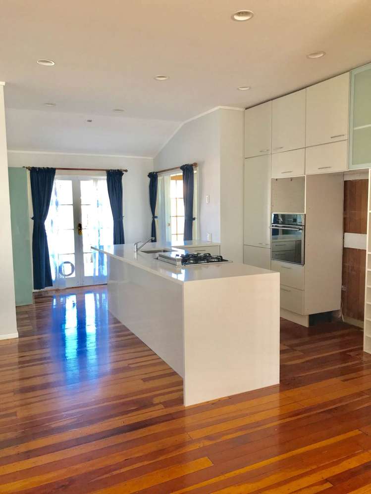 35 Mount Smart Road Royal Oak_21