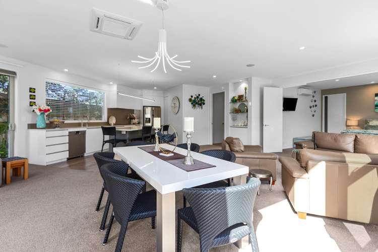 543 Gloucester Road Papamoa Beach_10