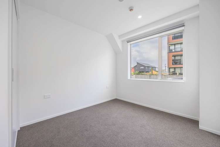 G05/28a Eileen Newey Place Henderson_9