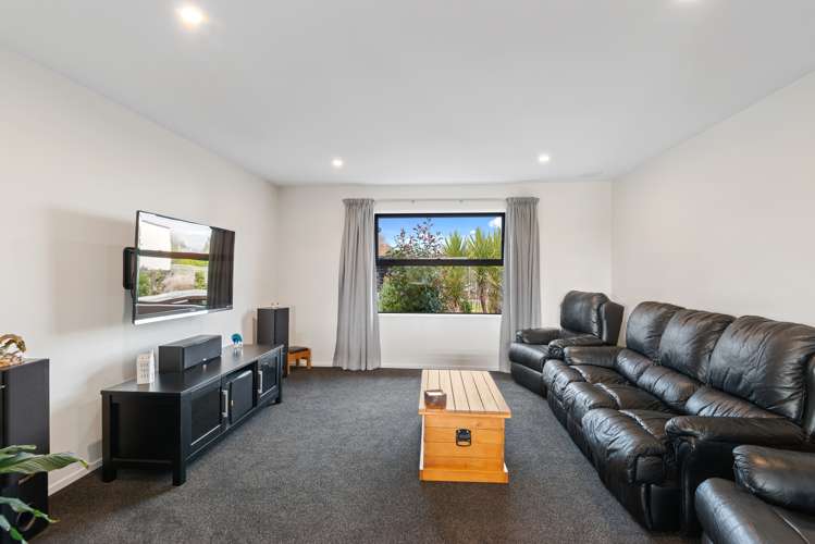 19 Landsborough Drive Darfield_11