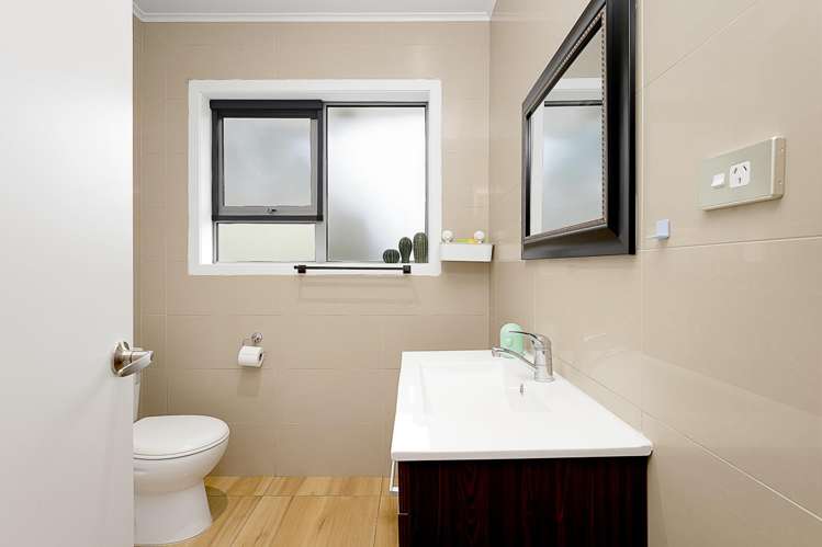 8A Gloria Avenue Te Atatu Peninsula_9