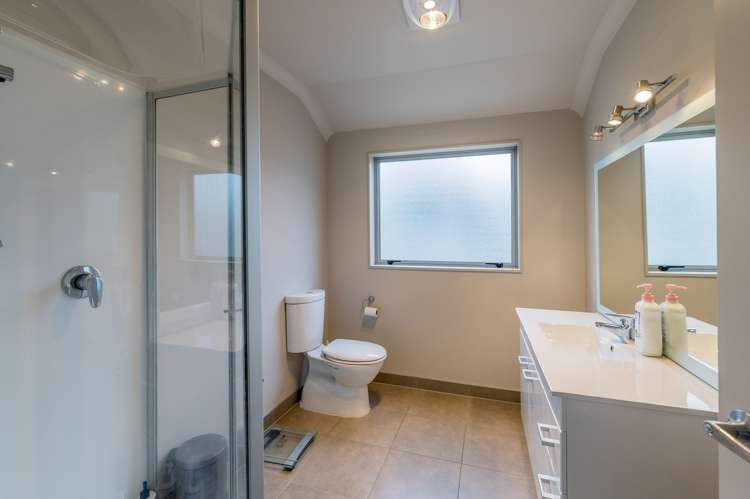 3 Toutouwai Terrace Levin_6