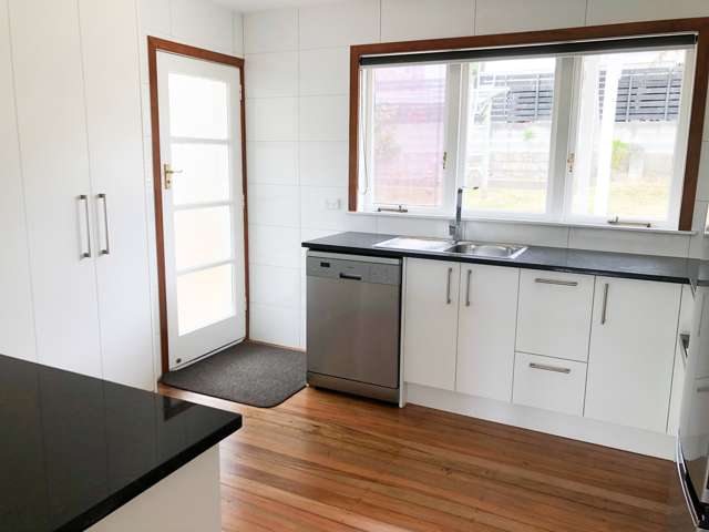 1/56 Howard Road Northcote_1