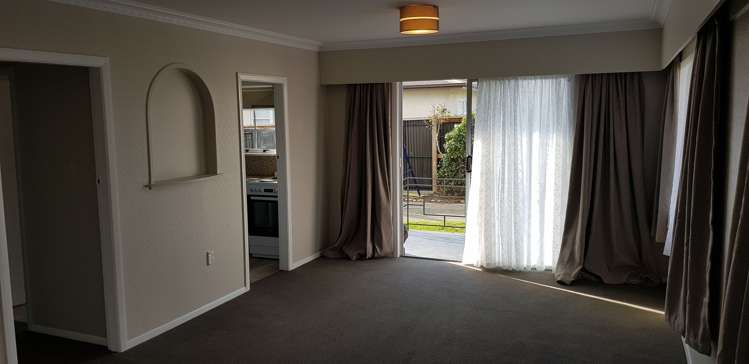 2/11 Leicester Street Stoke_21