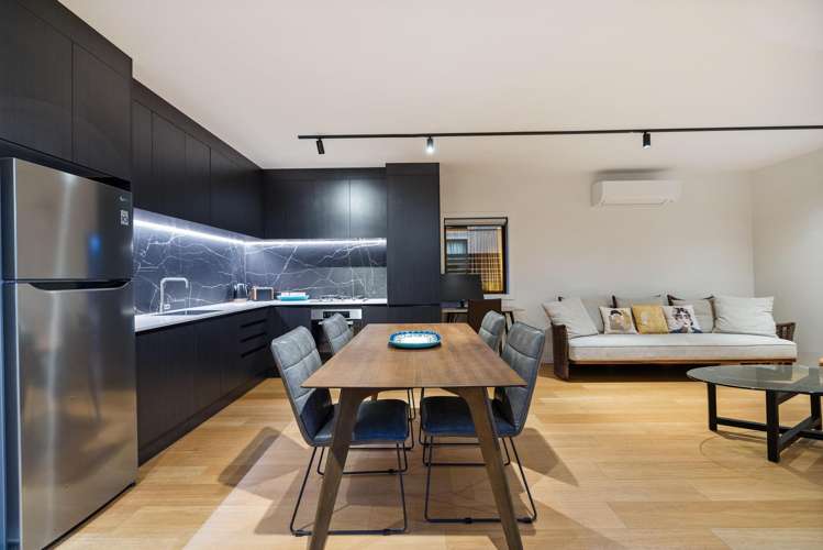 5 Escalator Avenue_4