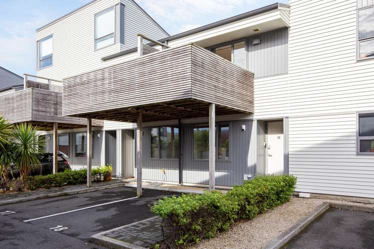 18/31 Princess Terrace Newtown_20