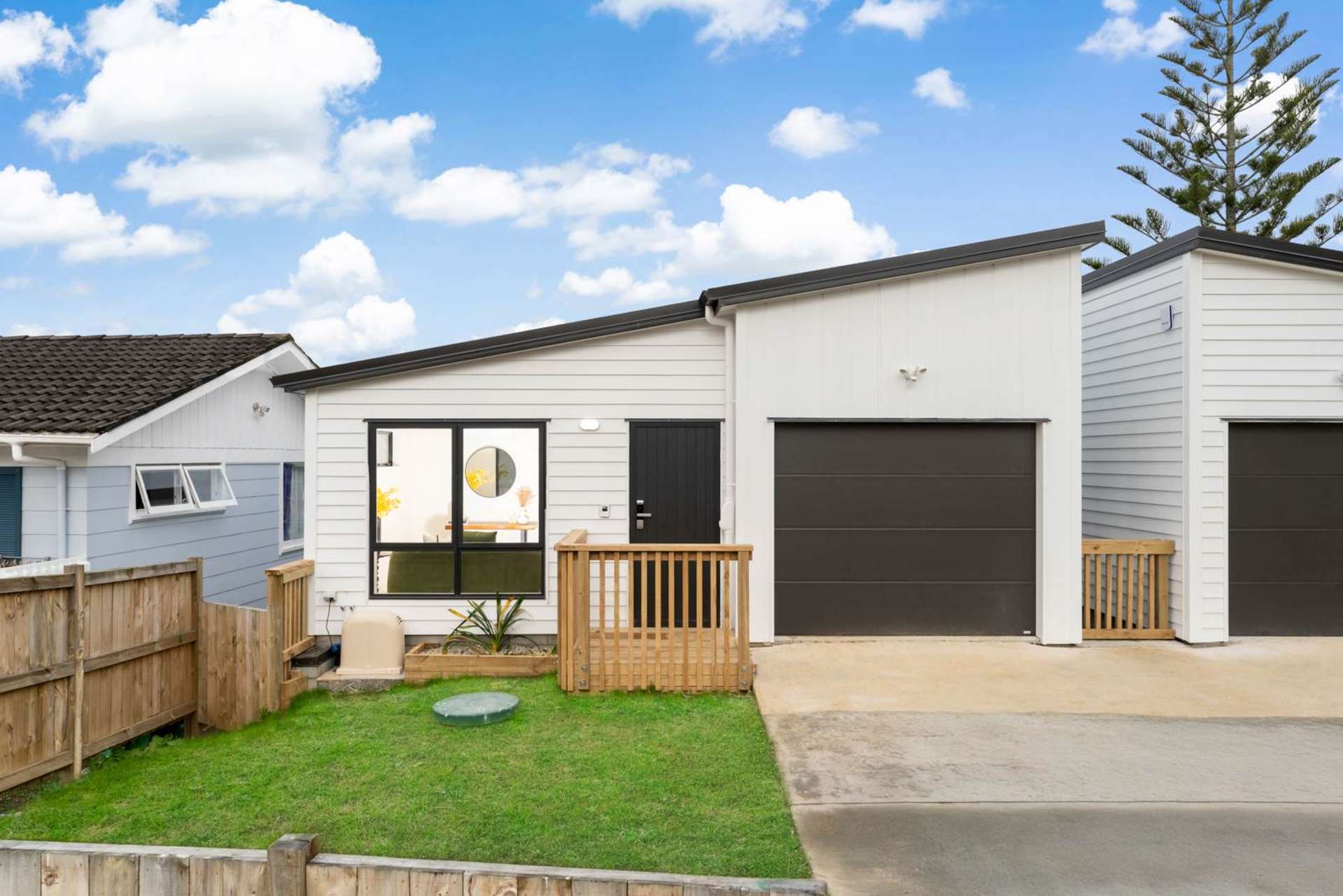 10A Helleur Road Massey_0