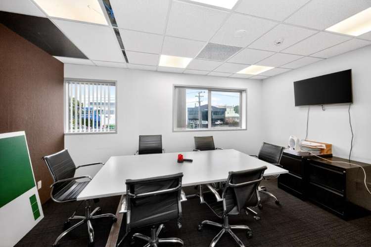 21 Fairfax Avenue Penrose_13