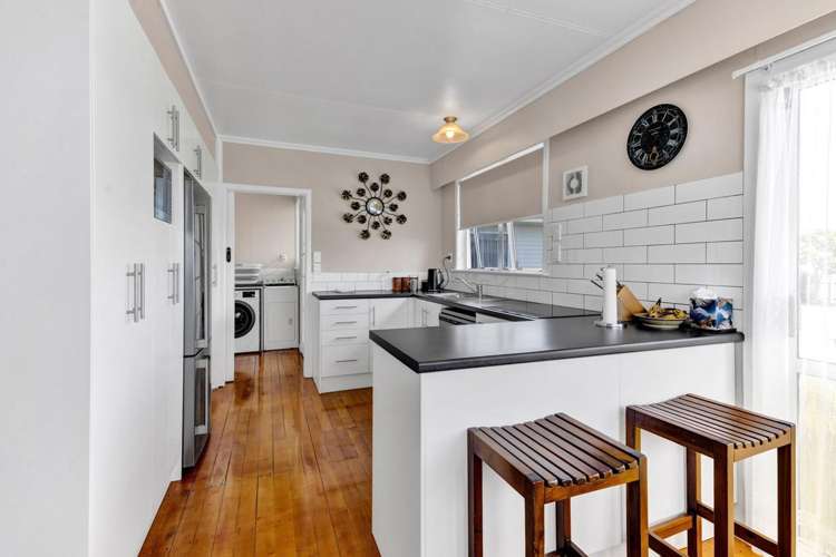 13 Hunter Street Hawera_2