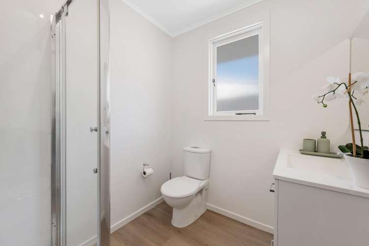 75 Marine Parade Mellons Bay_24