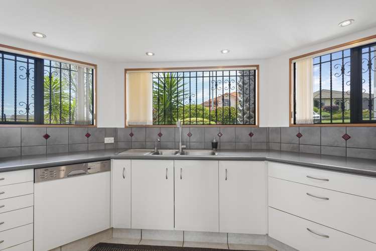 15 Aurora Avenue Welcome Bay_9