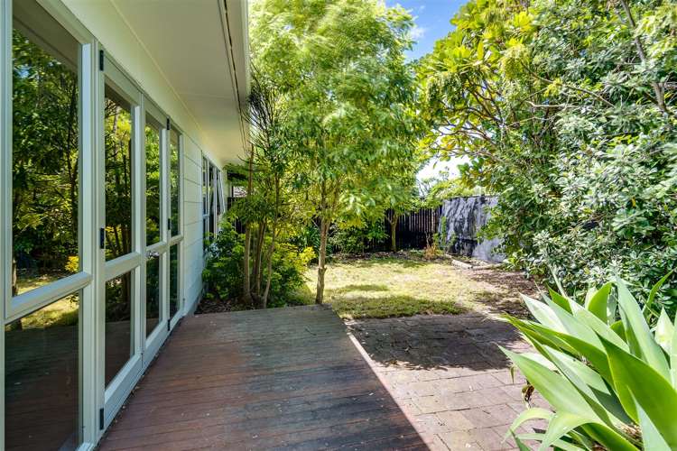 3 Redwood Place Te Awanga_14