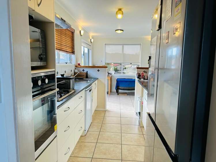 7 Starling Place Ranui_10