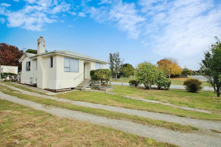 14 Oxford Street Gore Surrounds_19