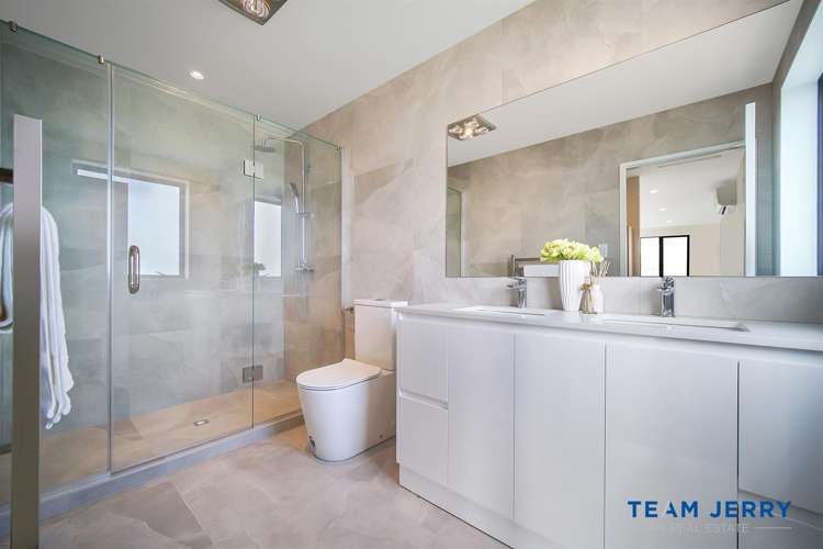 1 Korowhiti Road Clarks Beach_21