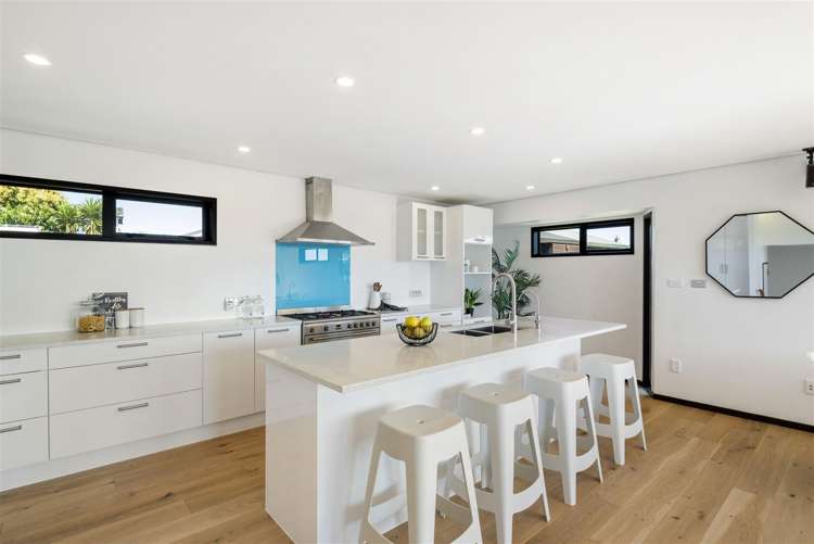 1/870 Beach Road Waiake_9