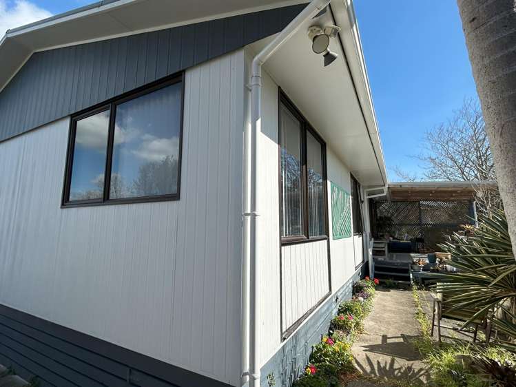 2/141 Carnoustie Drive Wattle Downs_25