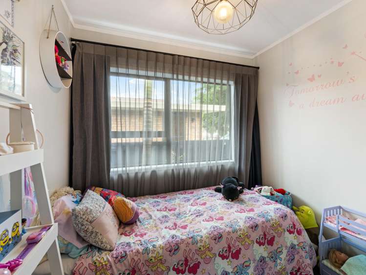 26 Beaumaris Way Conifer Grove_13