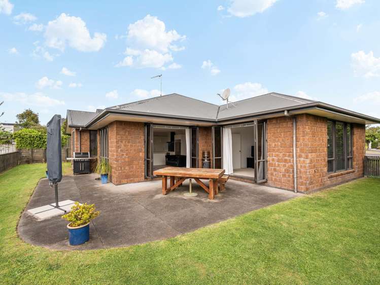 57 Somerton Drive Huntington_19