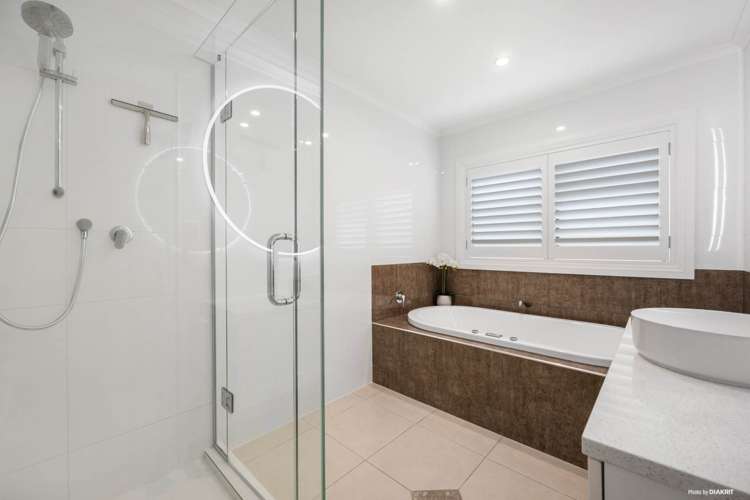 105B Beach Road Mellons Bay_10