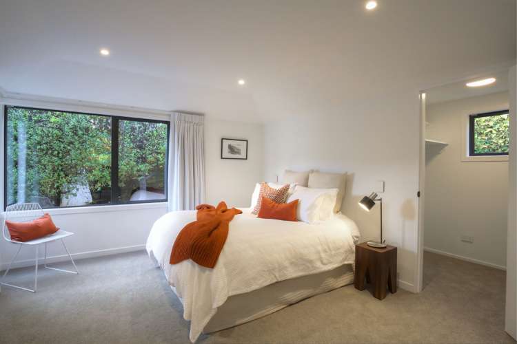 562 Peninsula Road Kelvin Heights_16