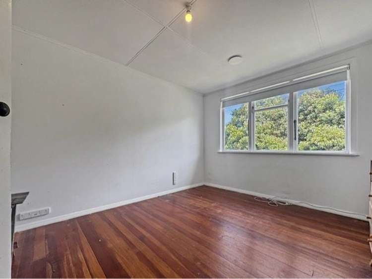 17 Davidson Crescent Tawa_4