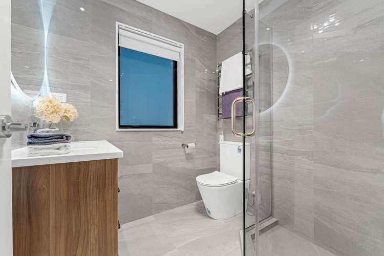 5 Hind Street Flat Bush_19